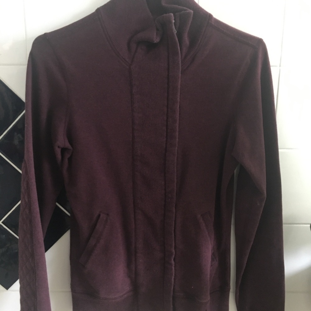 Lululemon sweater